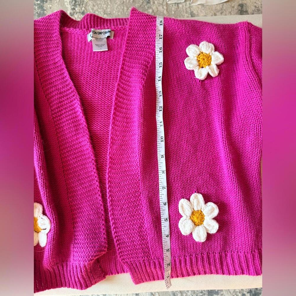 Cotton Emporium 3-D Daisy cardigan sweater - Picture 5 of 6